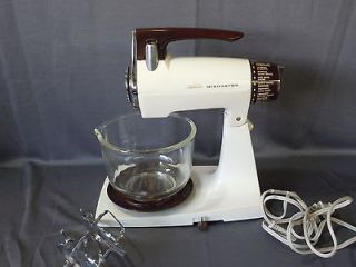 Sunbeam Mix Master 12 Speed Electric Mixer 1 7A w Glass Bowl WORKS