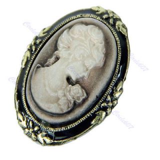 cameo in Pins & Brooches