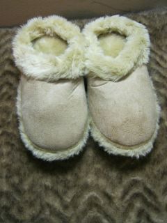 new tan Capelli slippers hard sole fuzzy footbed 5/6 lounge wear