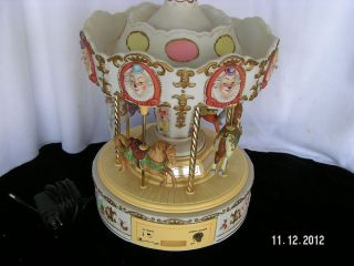 Melody in Motion Music BoxKing of Clowns Carousel, Battery or Elec