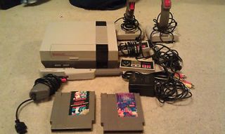 Nintendo NES System Game Console With All Chords, 4 Controllers, 2