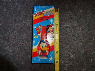 World On Ice Donald Duck Watch   Mint in Box