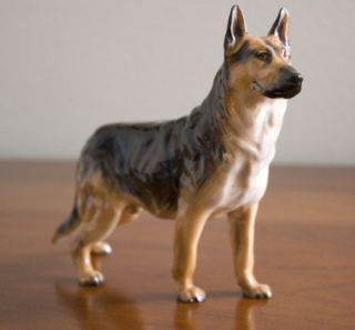 VINTAGE ROYAL DOULTON ALSATION GERMAN SHEPHERD DOG   BENIGN OF PICARDY