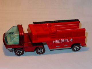 Hot Wheels Redline Heavyweights Fire Truck Red Spectraflame Nice