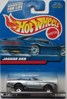 2000 Hot Wheels Jaguar XK8 Col 165
